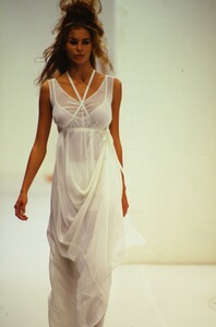 170196995_dolce-gabbana-ss-1994(2).thumb.jpg.c32a4ec7798c9dc9cef9fac4fe3a7651.jpg