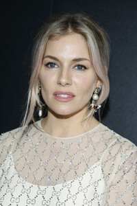 Sienna+Miller+American+Woman+New+York+Screening+6HiZAhZpbcMx.jpg