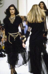 1777953542_yasmeen-ghauri(1).thumb.jpg.f27e05c9255ccf42747b88a49ad7e037.jpg