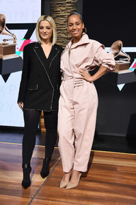 Alicia+Keys+62nd+Grammy+Awards+Nominations+WBMl_YgRaISx.jpg