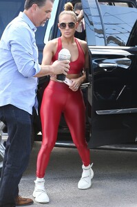        jen241219BZNimage102.jpg