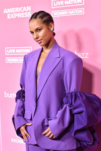 Alicia+Keys+Billboard+Women+Music+2019+Presented+WBmwkJYyfP0x.jpg