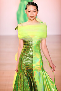 1871613140_ChristopherJohnRogersRunwaySeptember20199HF-FwbwpQLx.thumb.jpg.4f2969bec2d5d65ba89d34c8ac2f0b19.jpg