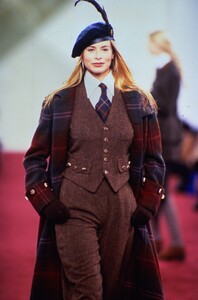 1873279047_ralph-lauren-fall-1994(1).thumb.jpg.e4ef7e121fc8d44bf3b751016714accc.jpg