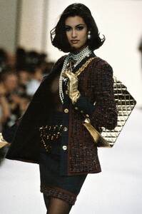 1964246044_yasmeen-ghauri(5).thumb.jpg.97aa81075a1598648cfb7b892168ee36.jpg