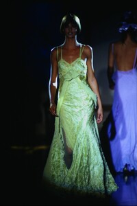 1988787875_versace-hc-fw-1993(7).thumb.jpg.87755cbb7a641832c5ca6923d39cadcd.jpg