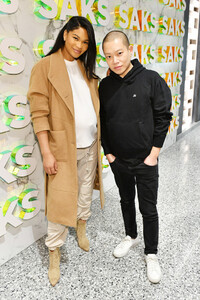 Chanel+Iman+Disney+Saks+Fifth+Avenue+Unveil+YqgaypJdvkfx.jpg