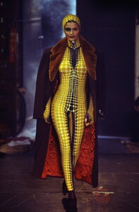 1998227182_JeanPaulGaultier1995Fall(17).thumb.jpg.f75c8bc42a1b7fd30ea6a0d292381f37.jpg