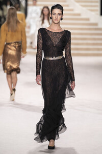 2031177027_ChanelMetiersArt20192020RunwayLeGrandDyYWqPORKJwx.thumb.jpg.3e549d66a015ac456363af8a3ba4c121.jpg