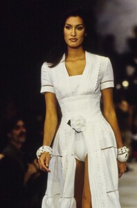 2048309379_yasmeen-ghauri(8).thumb.jpg.b9bc5bdfe64dd61331bfd623353e215b.jpg