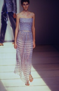 2054761356_giorgio-armani-ss-1997(1).thumb.jpg.5f1dbaec197fdd4a969cfb59397a0279.jpg