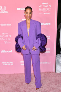 Alicia+Keys+Billboard+Women+Music+2019+Presented+U4psBUsDhGlx.jpg