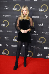 Laura+Whitmore+2019+Global+Citizen+Prize+Royal+WVWutQ1SNqJx.jpg
