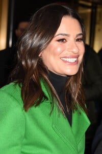 lea171219BZNimage4.jpg