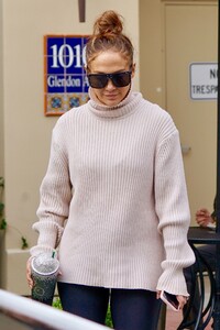        jlo301219BZNimage3.jpg