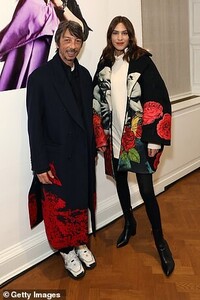 21782442-7753189-Beaming_Pierpaolo_was_in_great_spirits_as_he_joined_Alexa_at_the-a-43_1575427084803.jpg