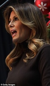 21923426-7765237-Giving_it_her_all_Melania_was_very_animated_as_she_read_the_book-a-143_1575674919950.jpg