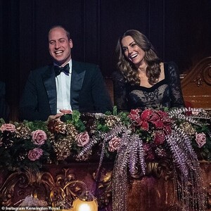 22100456-7780505-Date_night_giggles_Prince_William_and_Kate_Middleton_laughed_out-a-83_1576069165319.jpg