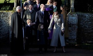 22654064-7826245-The_Cambridges_stand_on_the_road_near_St_Mary_Magdalene_s_church-a-18_1577282173031.jpg