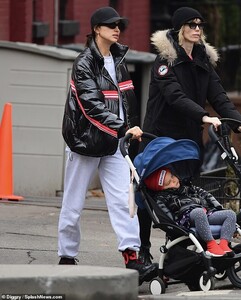 22691718-7829013-Shamed_supermodel_Shayk_along_with_a_slew_of_other_celebrities_p-a-1_1577405004041.jpg