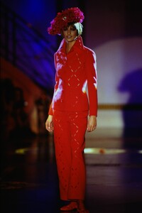 255385753_versace-hc-fw-1993(4).thumb.jpg.d43bd644dc831fb37badfbdcf8e418a0.jpg