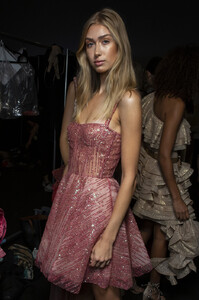 25868131_BronxBancoSpring2020Backstage8yt3Plr1xUYx.thumb.jpg.e420447b8f86e019565fe0252822da69.jpg