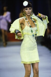 305899345_christy-turlington(7).thumb.jpg.c5d616d716122e835002c715e178be53.jpg