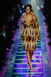 337680827_gisele-runway-mix(15).thumb.jpg.f4e7f52aa266b4259a2ef98b5e27ed87.jpg