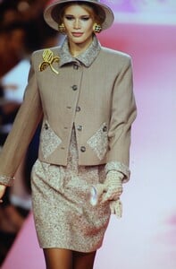 347253232_valentino-hc-fw-1991(13).thumb.jpg.11fbd316ad20da22b7ae192ebbce8f62.jpg