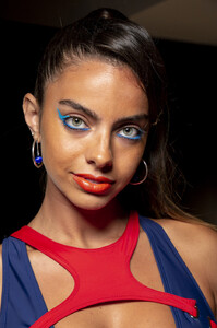 364649990_ChromatSpring2020Backstage4q4ckRsKniBx.thumb.jpg.d6dc2c73e0175ecf0ad2caca01b93d70.jpg
