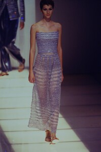 378242985_giorgio-armani-ss-1997(2).thumb.jpg.8966c43a0d30af9d3a053beee160f696.jpg