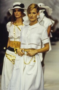 430334779_karen-mulder(6).thumb.jpg.31f0fc015fbf9ccc776e381fd49b2de1.jpg