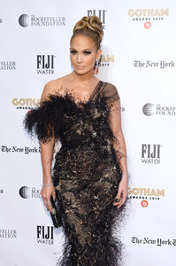Jennifer+Lopez+FIJI+Water+2019+IFP+Gotham+ThczYcLXfjjx.jpg