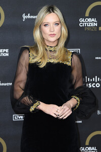 Laura+Whitmore+Global+Citizen+Prize+2019+Red+Z5Lwsr6sInix.jpg