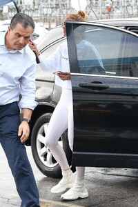        lop261219BZNimage3.jpg