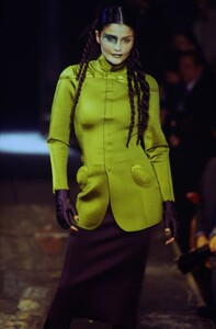 539738132_JeanPaulGaultier1995Fall(13).thumb.jpg.934b3bf58015eb2716f8856d83c8a32a.jpg