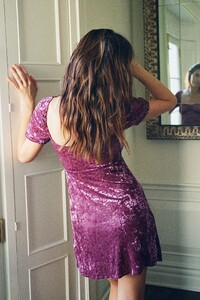 54319728_065_d.jpg