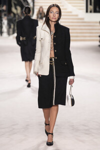 547083807_ChanelMetiersArt20192020RunwayLeGranduscu0vAJQ0mx.thumb.jpg.28b66d29d74d2a252fea57302960ea1b.jpg
