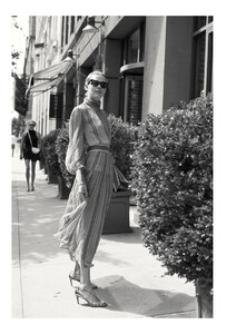 563266102_VictoriaLeeNYFW2019byDaveBlake(311_NYFW_2019-09-1002_04.36)_2copy.thumb.jpg.d7f0eda89e336283f9ddfd5722082a50.jpg