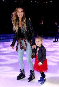 Audrina+Patridge+Disney+Ice+Presents+Mickey+5FrViMQvjTUx.jpg