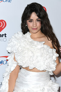 67134858_CamilaCabelloKIISFMJingleBall2019PresentedFwhR55YV3xxx.thumb.jpg.d30c4b4f667fd69815792748bfdc545e.jpg