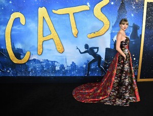         tay161219BZNimage163.jpg