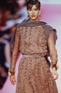 745110813_valentino-hc-fw-1991(5).thumb.jpg.884f50b23f2e578a04723c820a694d47.jpg