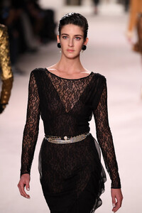 770549137_ChanelMetiersArt20192020RunwayLeGrandDfpehiC6Xmdx.thumb.jpg.9cd2fd898cb04fb12eb6a0ce2355f938.jpg