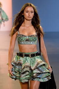 788559554_BronxBancoRunwaySeptember2019NewYorkPp07KlNDyvJx.thumb.jpg.010310d0b2ca7affac5be7486d68f7d4.jpg