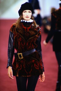 813533062_ralph-lauren-fall-1994(2).thumb.jpg.2bb02c66ba2ecf7cdb54c9312d8426e4.jpg