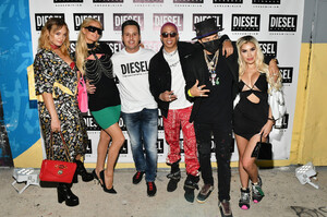 Paris+Hilton+DIESEL+Wynwood+28+Event+v175m_J1crRx.jpg