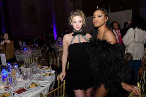 Lili+Reinhart+FIJI+Water+2019+IFP+Gotham+Awards+o0wk1D5Ixpox.jpg