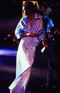 841714318_john-galliano-ss-1996(1).thumb.jpg.9b18610e9ed2f8e9df04102aa57b2dcf.jpg