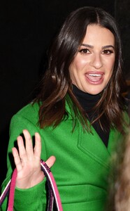 lea171219BZNimage2.jpg